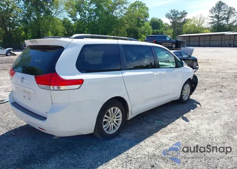 2013 Toyota Sienna Xle V6 8 Passenger from USA, damaged, VIN 5TDYK3DC5DS331792